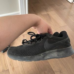 Nike black size 7